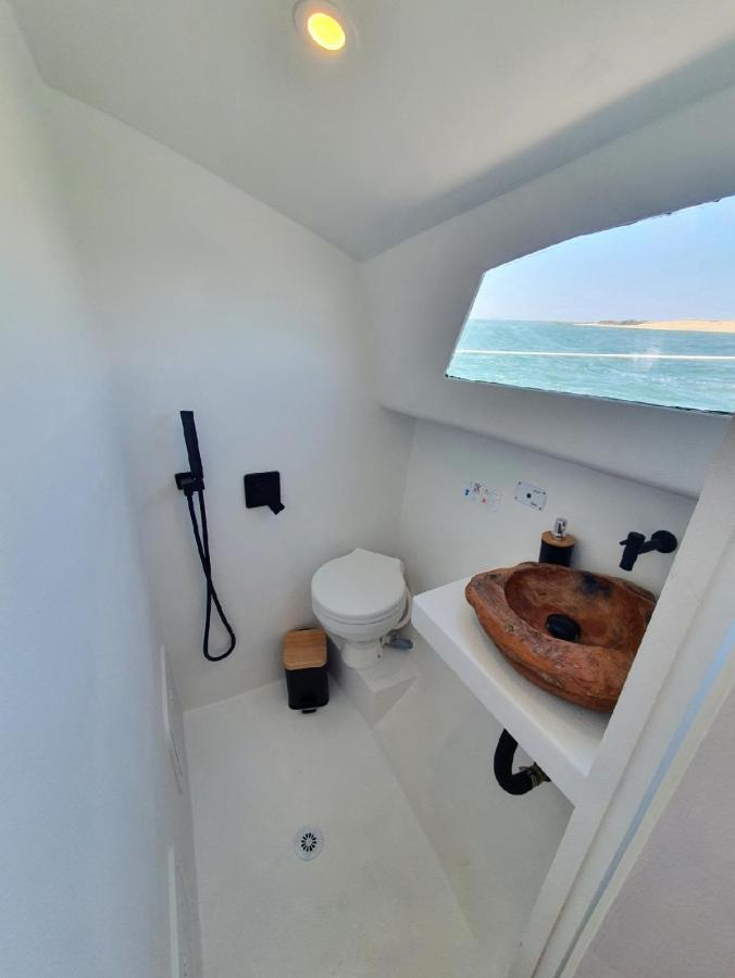 Barco Casa Catamara Sleepandboat 호텔 파로 외부 사진