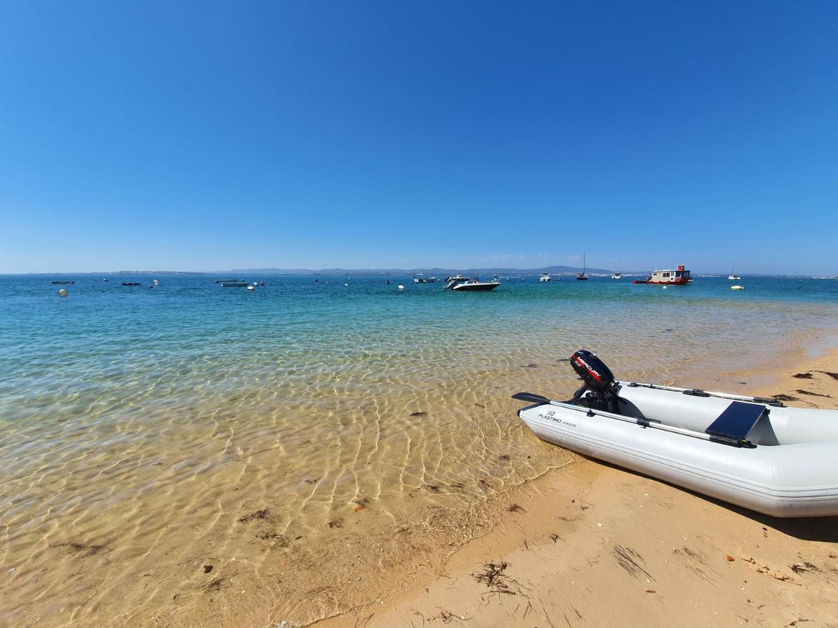 Barco Casa Catamara Sleepandboat 호텔 파로 외부 사진