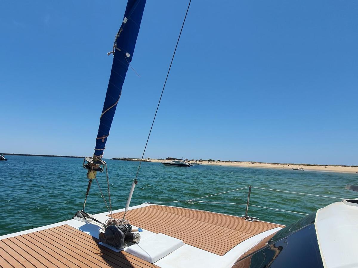 Barco Casa Catamara Sleepandboat 호텔 파로 외부 사진