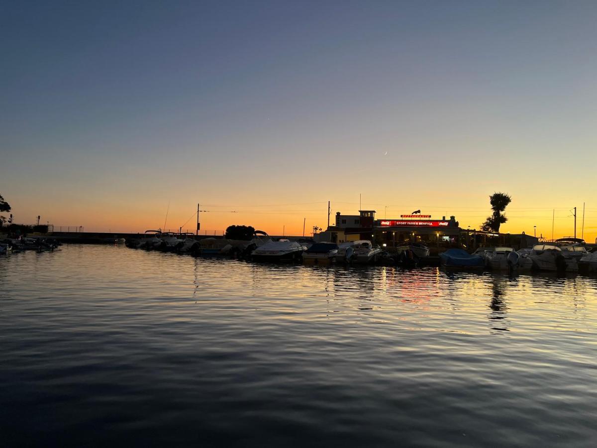 Barco Casa Catamara Sleepandboat 호텔 파로 외부 사진